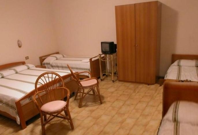 Rivodutri Albergo-Ristorante"Parco Alle Noci"Tra La Cascata Delle Marmore,Labro E Valle Santa Di S Francesco מראה חיצוני תמונה