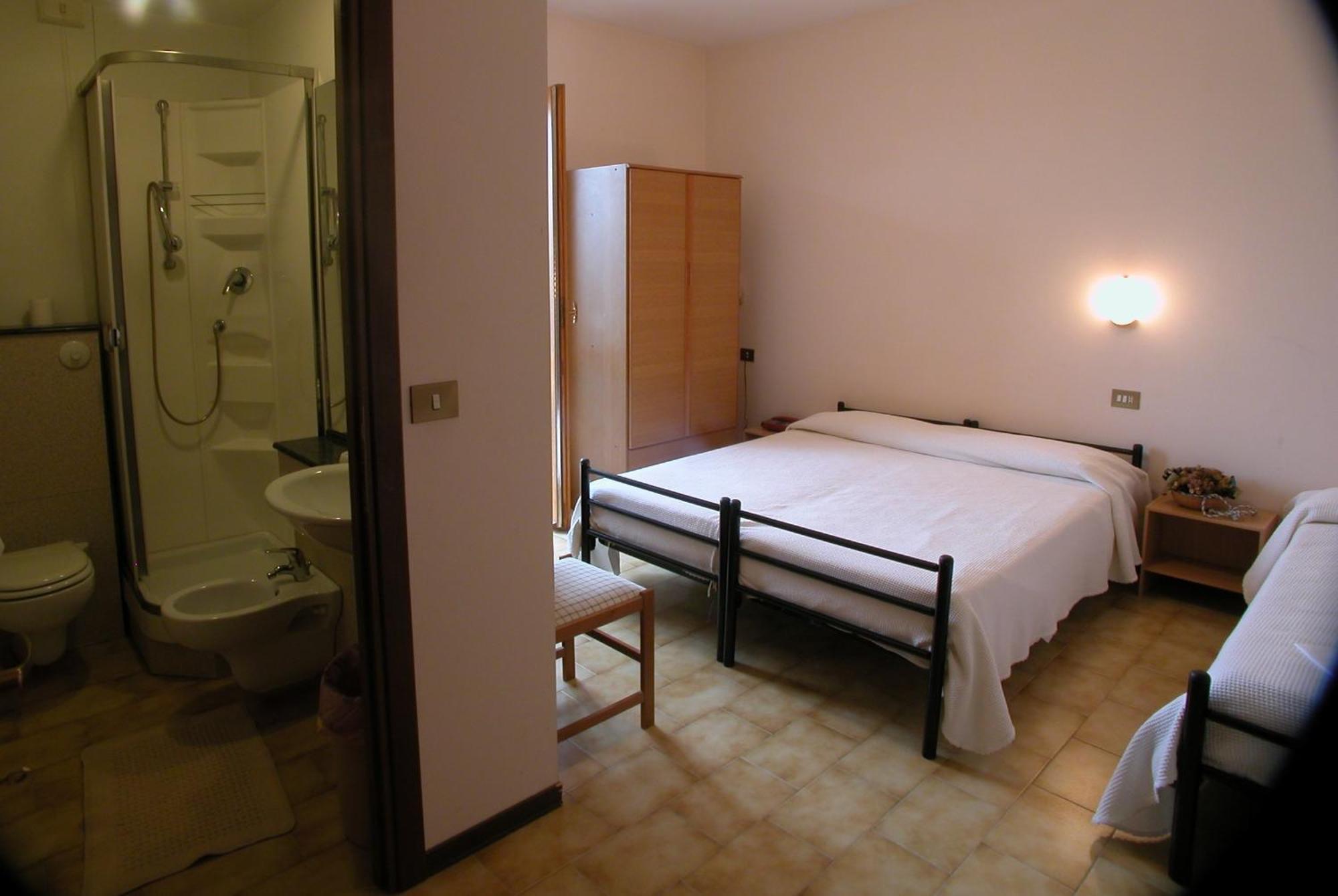 Rivodutri Albergo-Ristorante"Parco Alle Noci"Tra La Cascata Delle Marmore,Labro E Valle Santa Di S Francesco מראה חיצוני תמונה