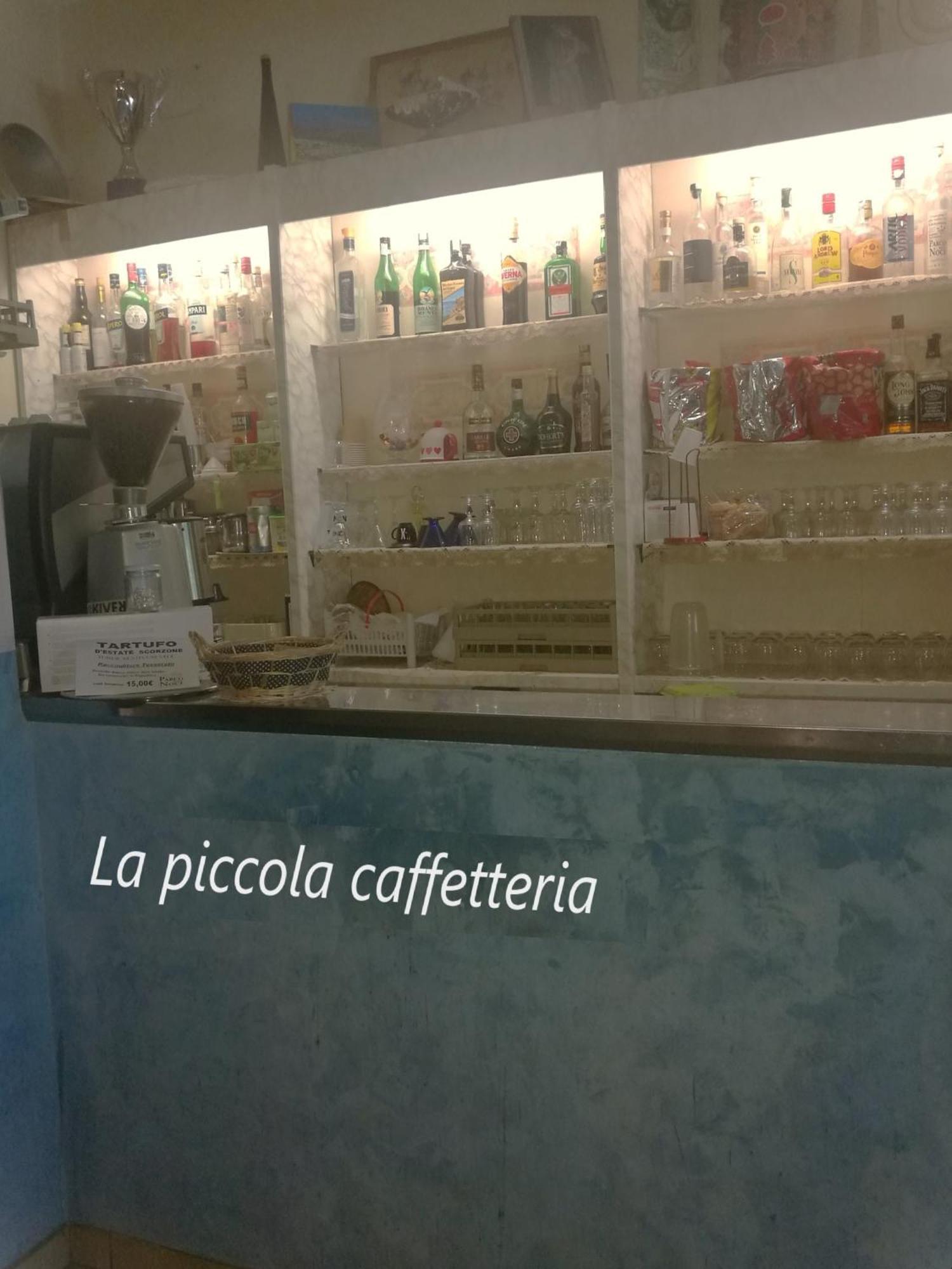 Rivodutri Albergo-Ristorante"Parco Alle Noci"Tra La Cascata Delle Marmore,Labro E Valle Santa Di S Francesco מראה חיצוני תמונה